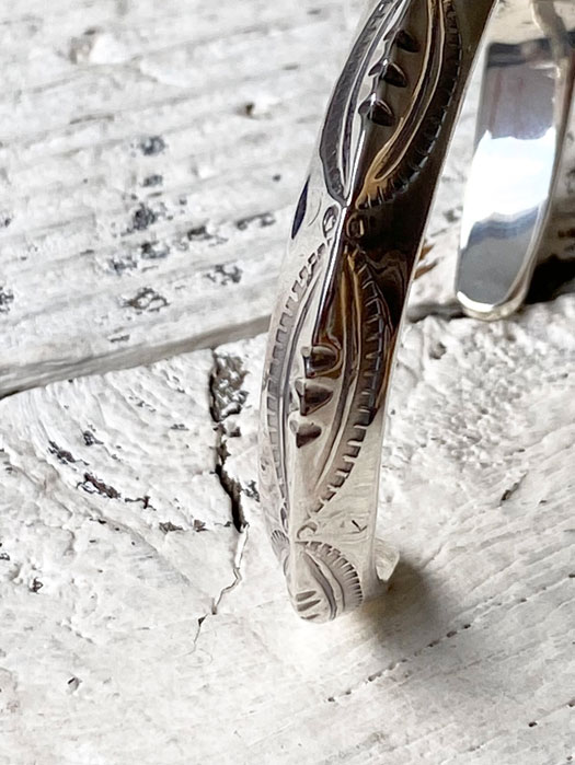 BR-0064 TRIANGLE BRACELET (3POINT)