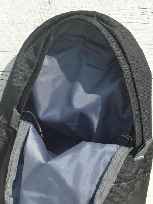 Tic Pack (Nylon Oxford)