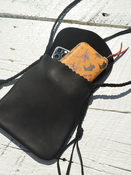 LT-0125 DEERSKIN MEDICINE SHOULDER POUCH