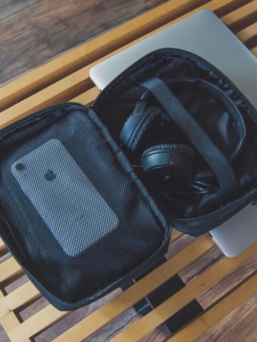 TECH CASE