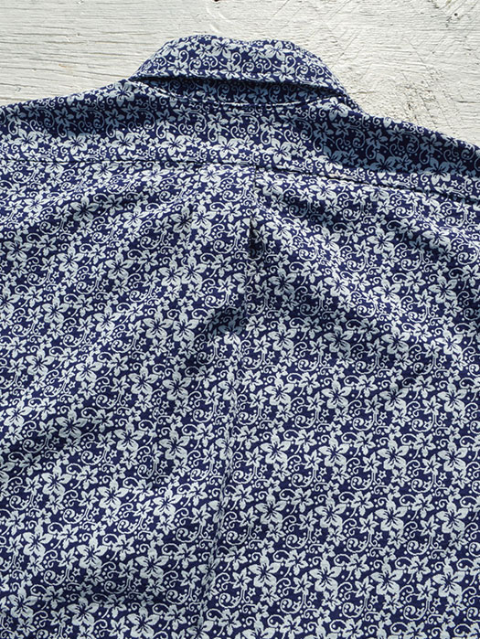 NAT-U-RAL別注　STANDARD FIT BUTTON DOWN STIRT (Floral Jaquard)
