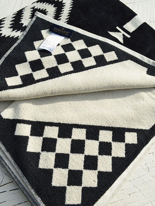 Oversized Jacquard Towels