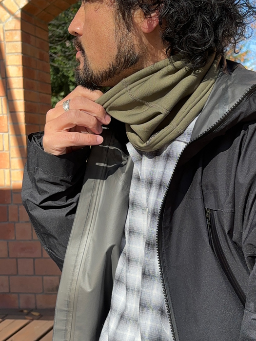 Dagger Neck Warmer