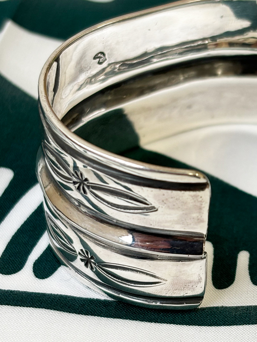 BR-0133 TRIANGLE LEAF WIDE BRACELET (ARROW)　“Discontinued”