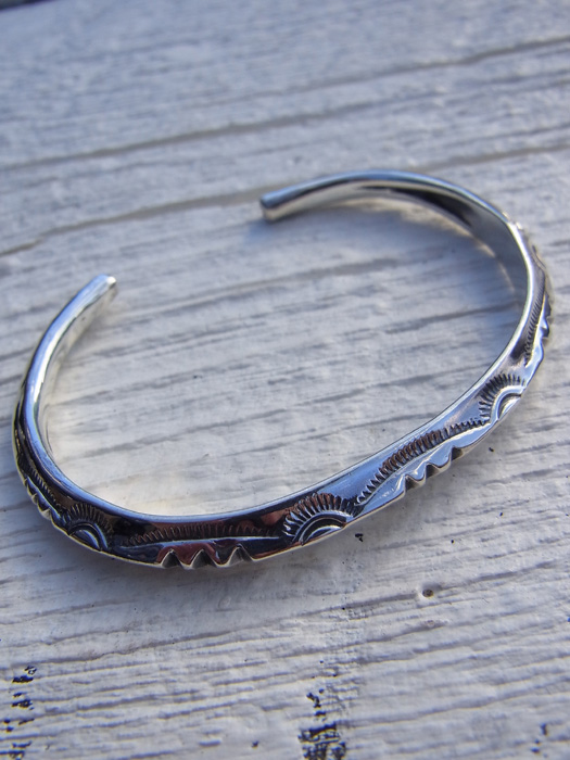 BR-0090/BR-0091　MEN'S THIN TRIANGLE BRACELET