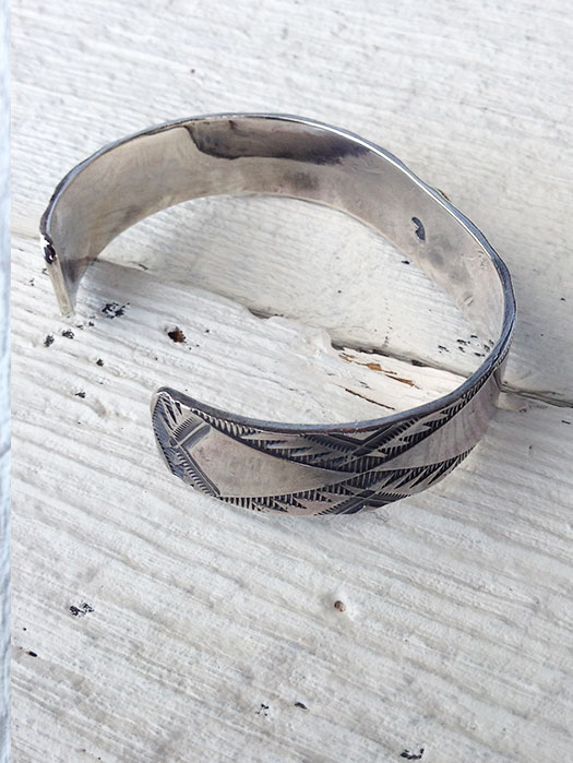 BR-0120　EAGLE HEAD BRACELET (18K GOLD ACCENT/RUG PATTERN)