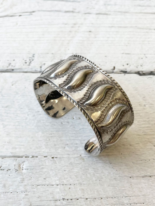 BIG LEAF WIDE BRACELET (Discontinued)　