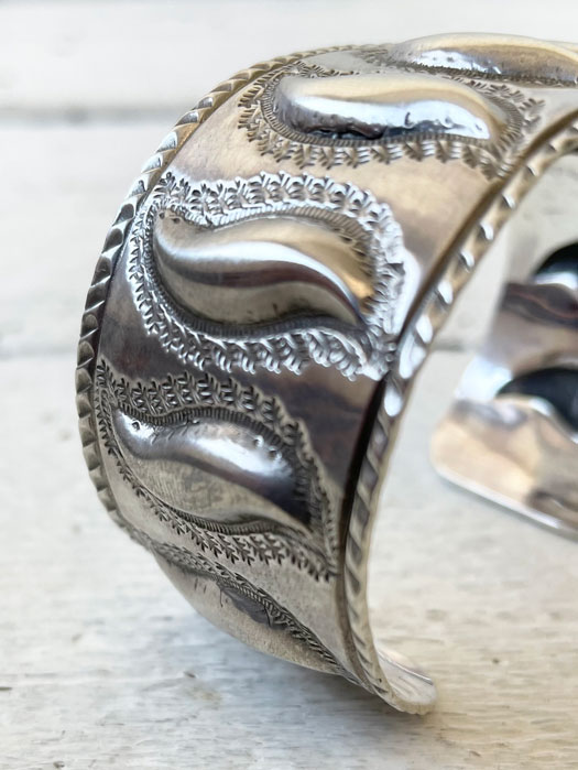 BIG LEAF WIDE BRACELET (Discontinued)