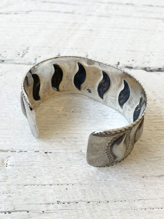 BIG LEAF WIDE BRACELET (Discontinued)