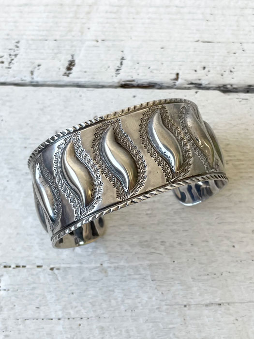 BIG LEAF WIDE BRACELET (Discontinued)